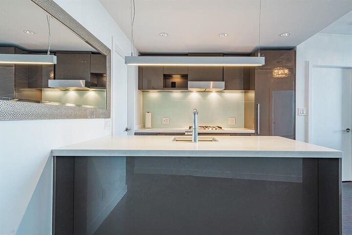 Property Photo:  777 Richards Street 4701  BC V6B 0M6 