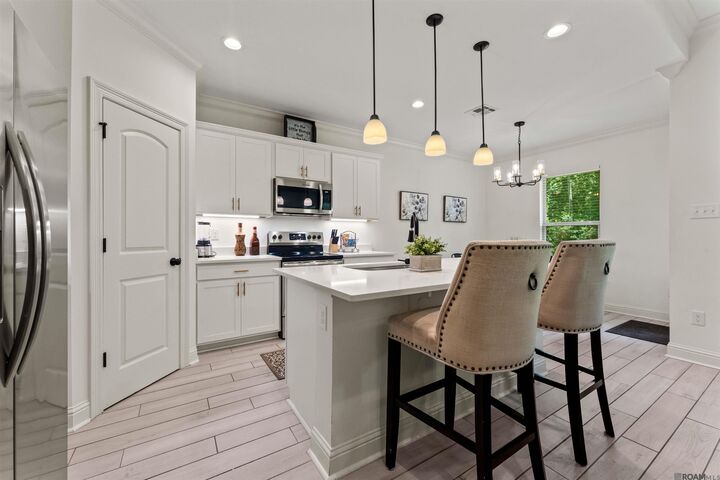 Property Photo: 9251 Asoka Ave LA 70810