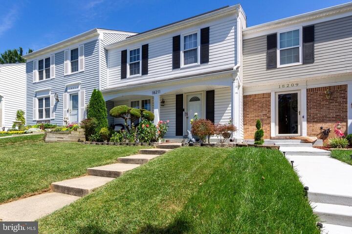 Property Photo:  18211 Smoke House Court  MD 20874 