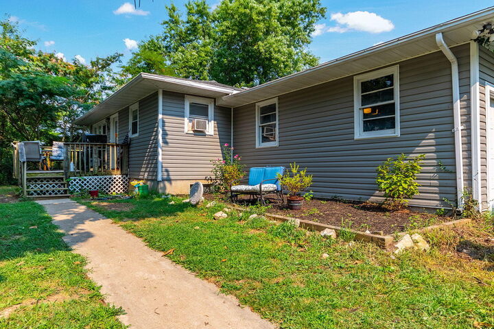 Property Photo: 511 E Hwy 124 MO 65255