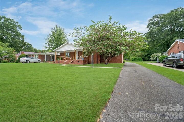 Property Photo: 109 Catawba Street SC 29710