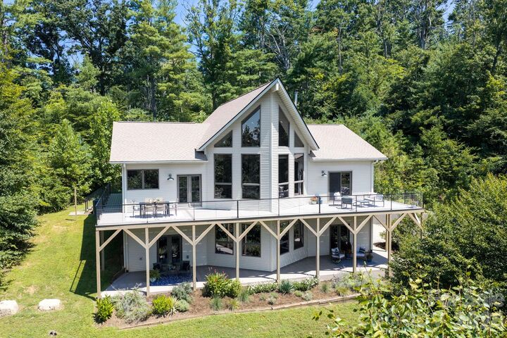 Property Photo:  9 Bees Mountain Drive  NC 28804 