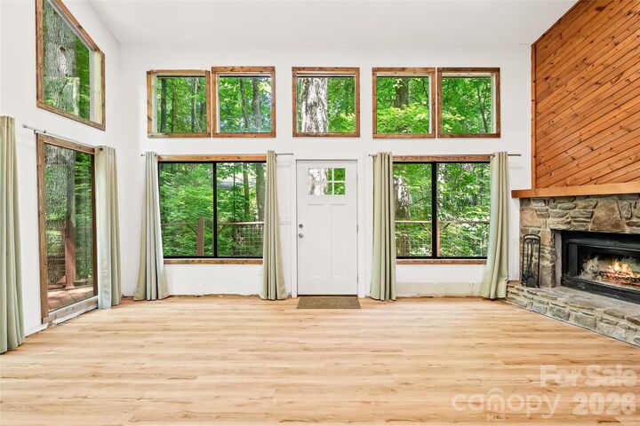 Property Photo: 48 Gold Finch Lane NC 28751