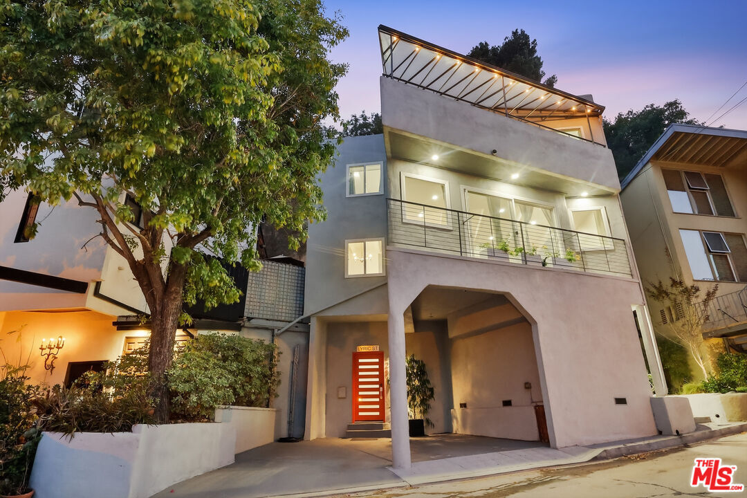 Property Photo: 2251 Lyric Ave CA 90027
