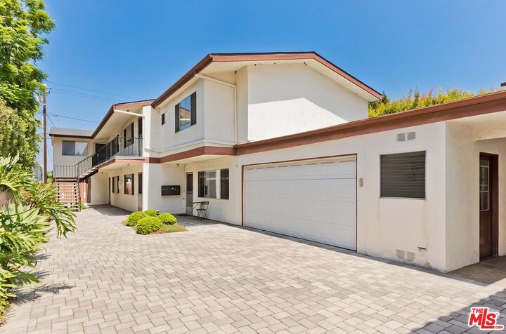 Property Photo:  1015 Ashland Ave, Unit 3  CA 90405 