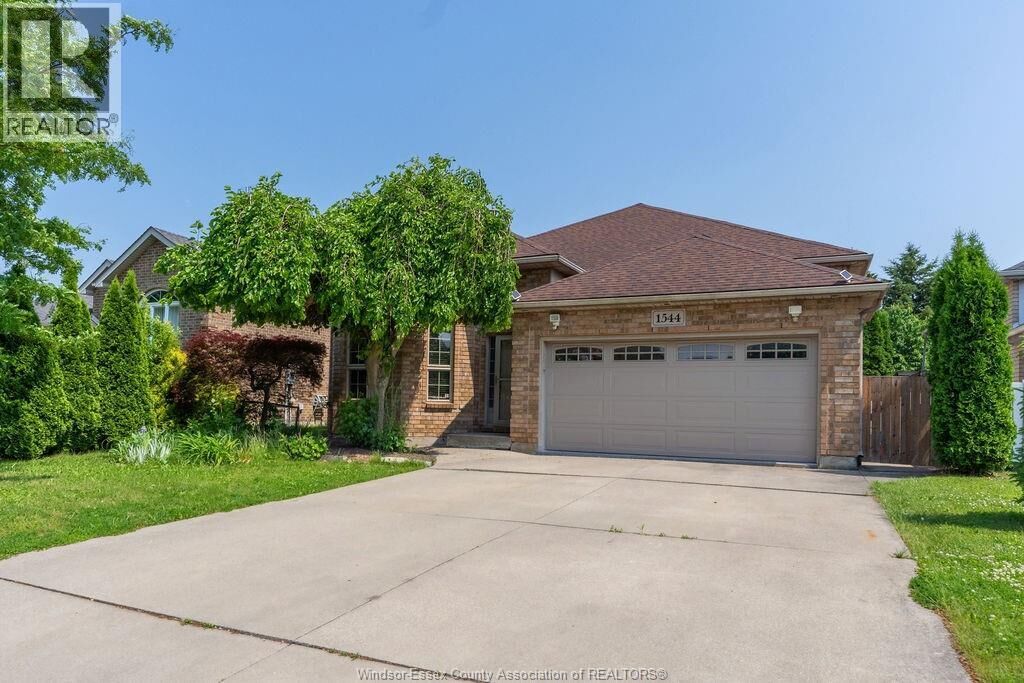 Photo de la propriété:  1544 Imperial Crescent  ON N9G 2T8 