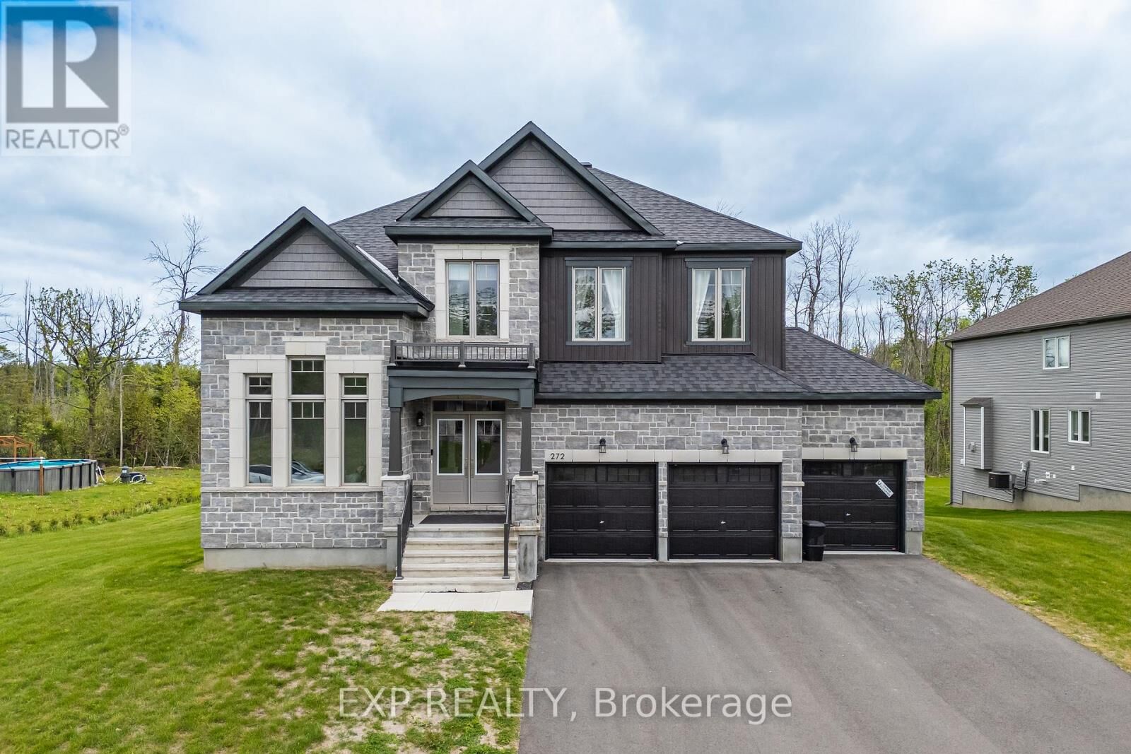 Property Photo: 272 Antler Court ON K0A 1A0