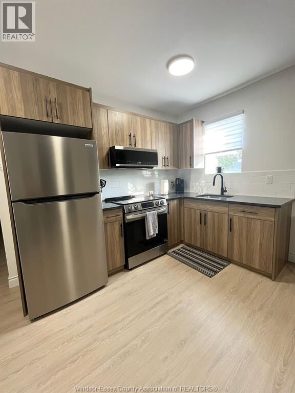 Property Photo:  808 Ottawa Street 4  ON N8X 2C6 