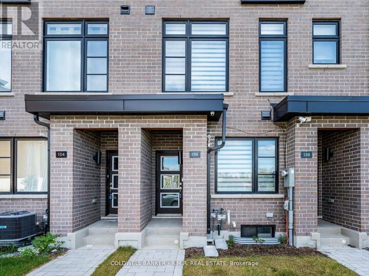 Property Photo: 136 Brockley Drive ON M1P 3C1