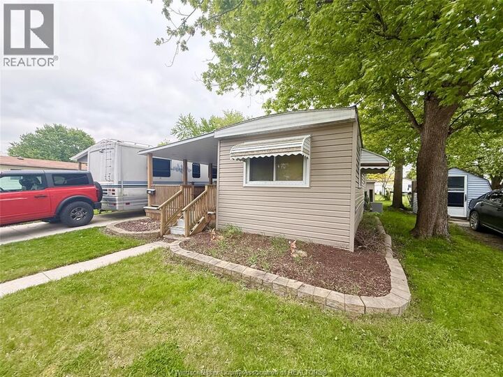 Property Photo: 117 Steven Court ON N8M 2A2