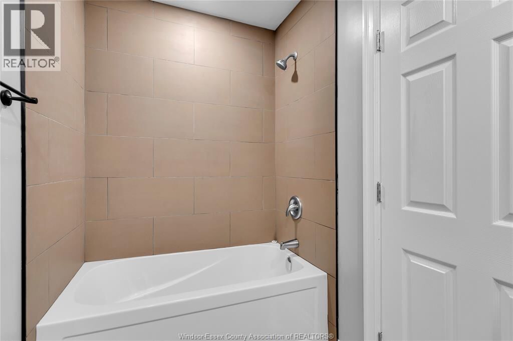 Property Photo:  946 Howard Avenue 1&Amp2  ON N9A 1S5 