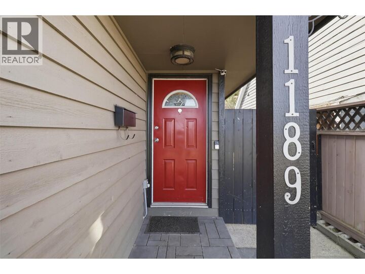 Photo de la propriété:  1189 Howe Road  BC V1S 1M4 