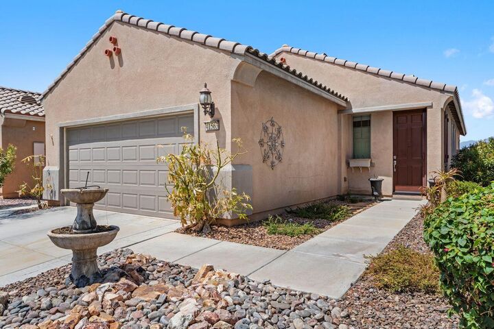 Property Photo:  41563 Calle Pampas  CA 92203 