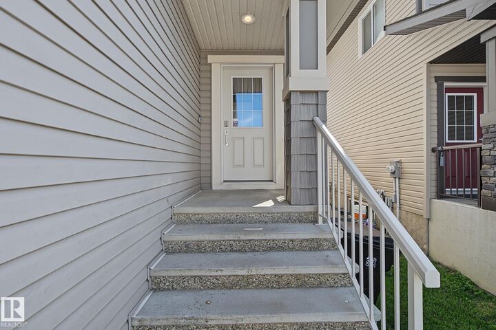 Property Photo: 29 Hudson Cove AB T7X 0R8