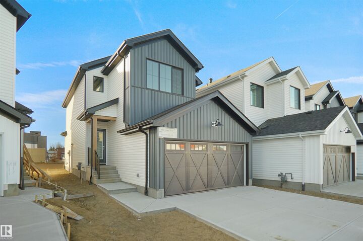 33 Foxtail Road — photo 1