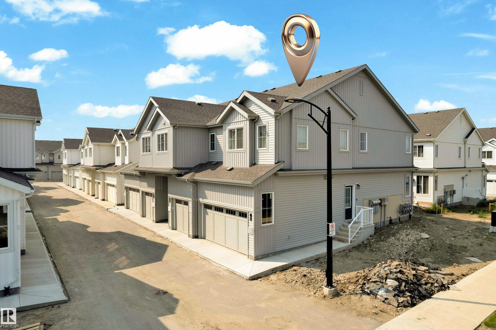 Property Photo:  7110 Keswick Common SW 40  AB T6W 5P7 