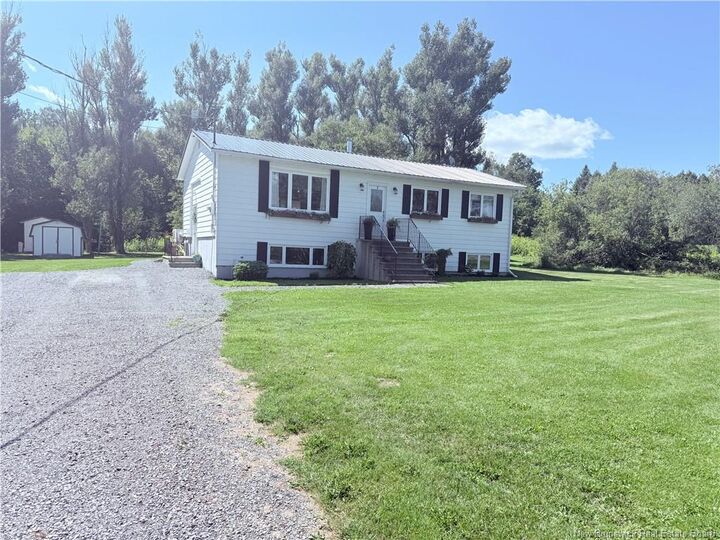 353 Back Greenfield Road — photo 1