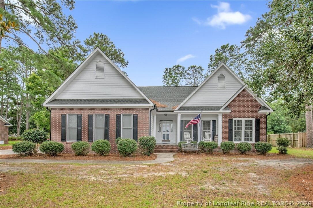 Property Photo:  5437 Labrador Drive  NC 28348 
