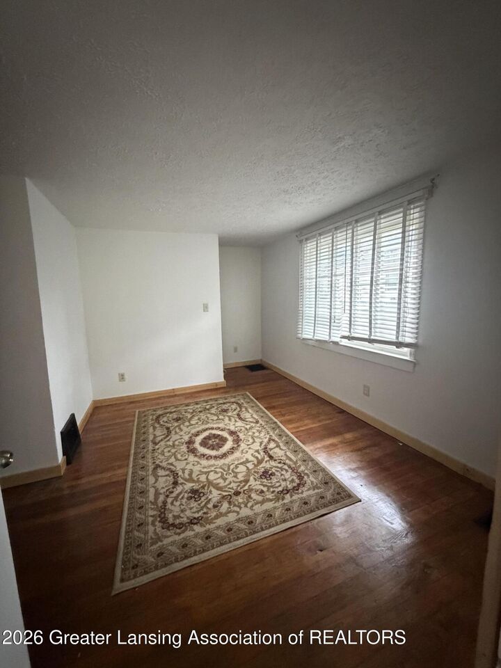 Property Photo: 406 Pleasant MI 48906