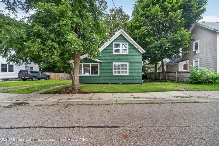 Property Photo:  406 Pleasant  MI 48906 