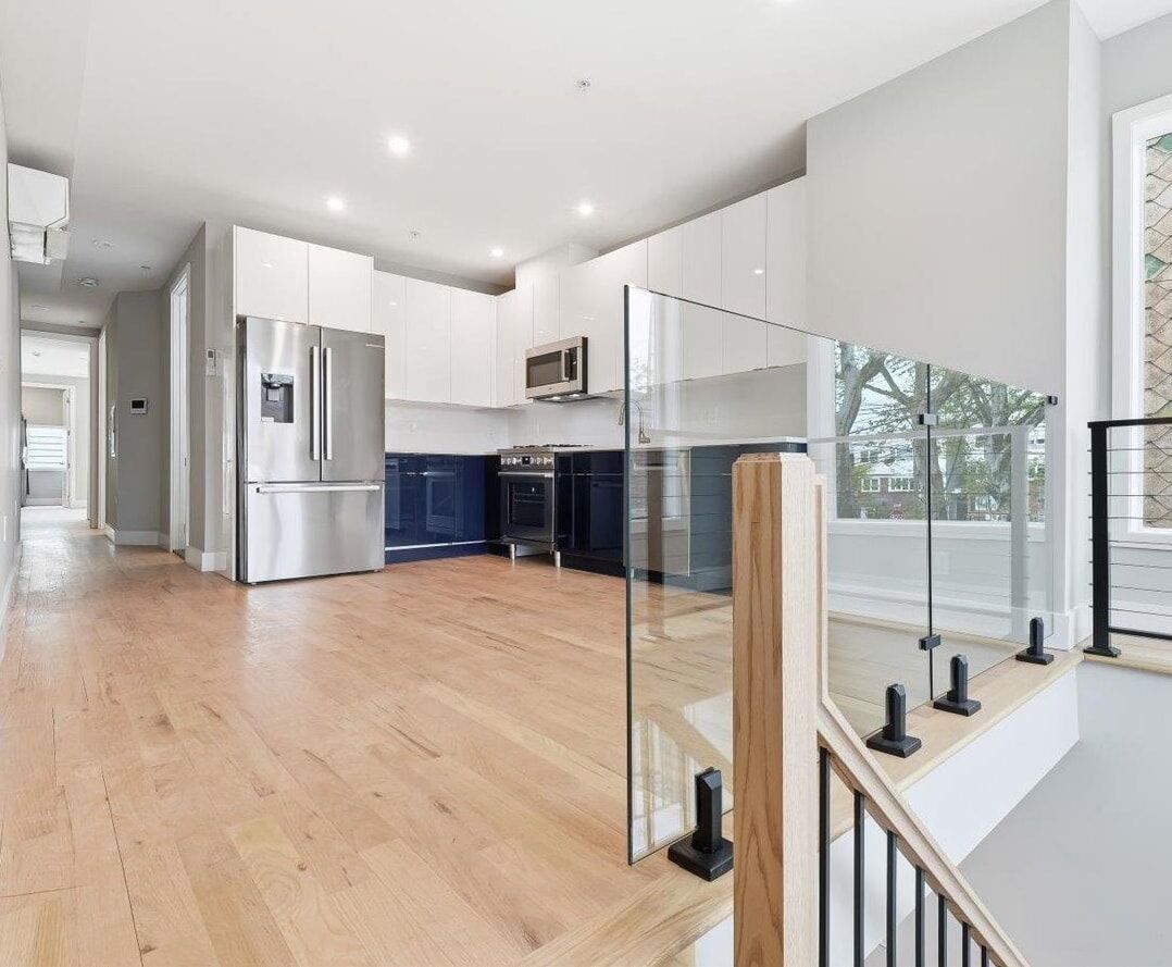 Property Photo:  437 Ogden Ave 1R  NJ 07307 