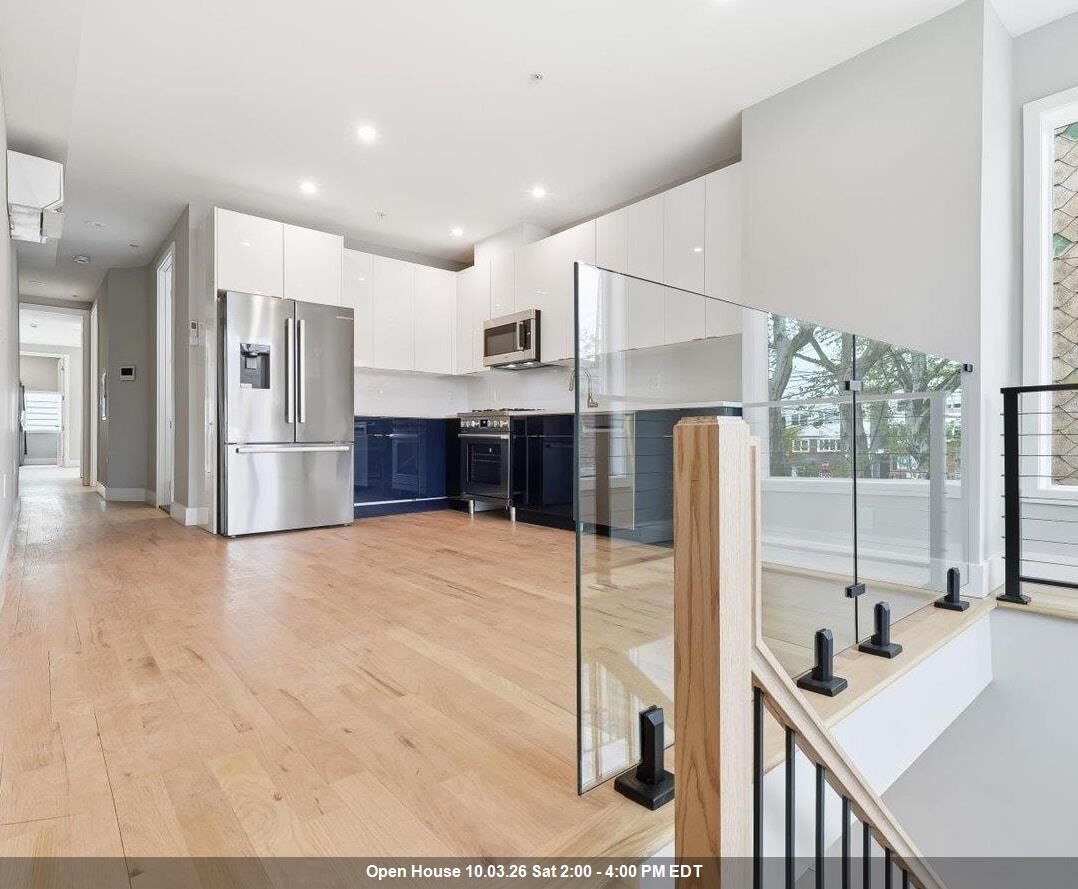 Property Photo:  437 Ogden Ave 1R  NJ 07307 