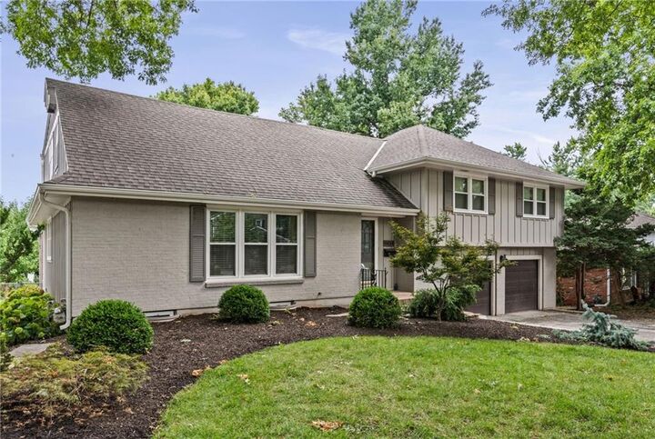 Property Photo:  9439 Connell Drive  KS 66212 