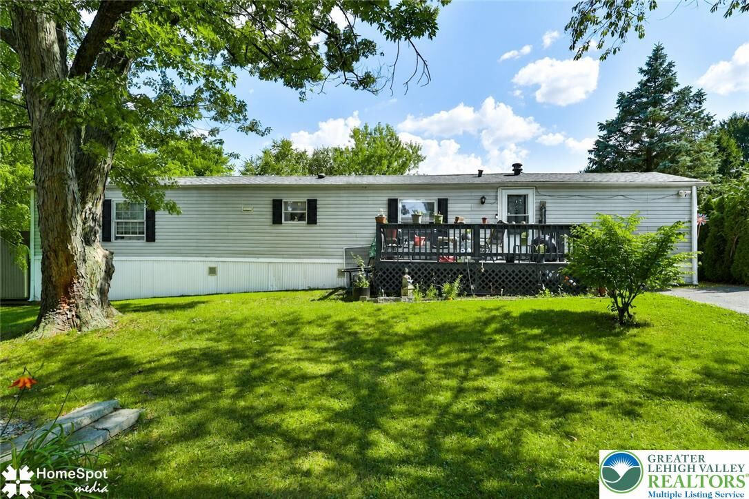 Property Photo:  3461 Wolf Pack Drive  PA 18069 