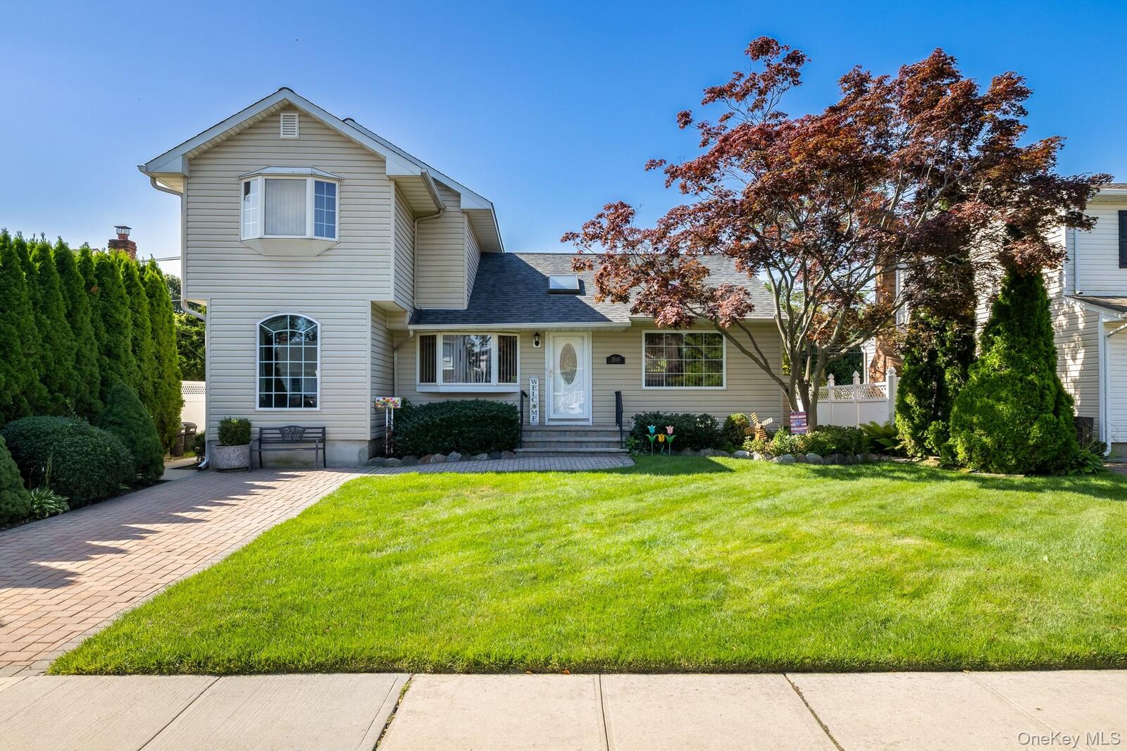 Property Photo:  3848 Cordwood Lane  NY 11783 