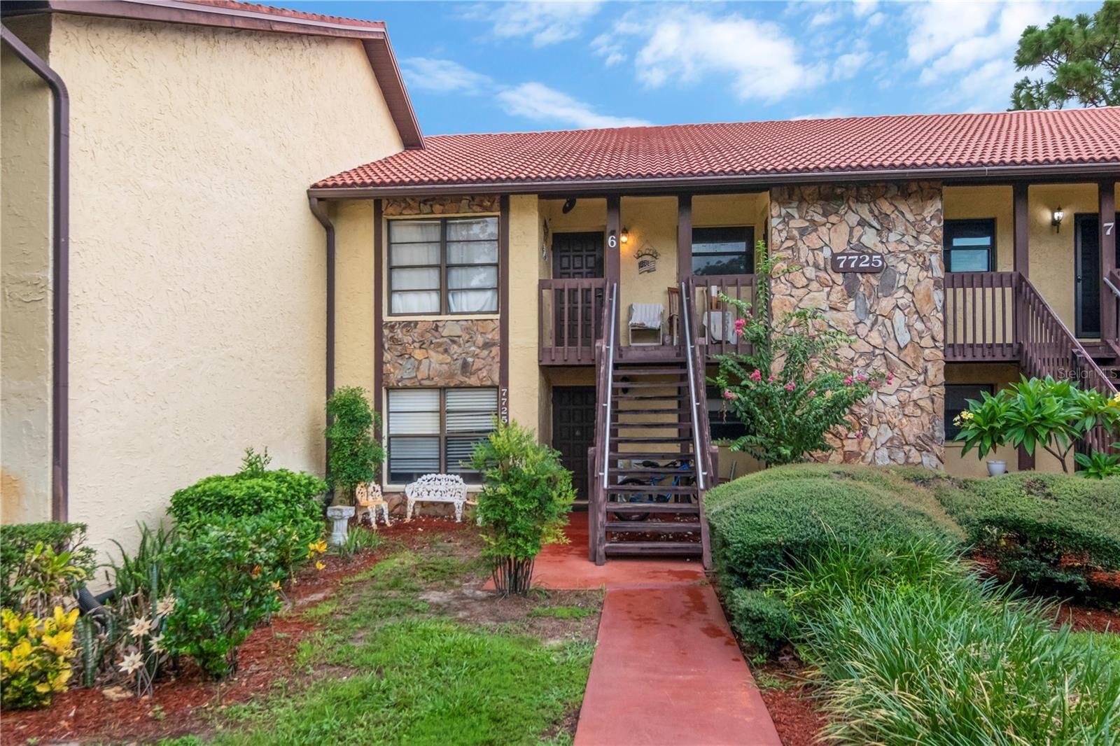 Property Photo:  7725 Forest Trail 2  FL 34668 