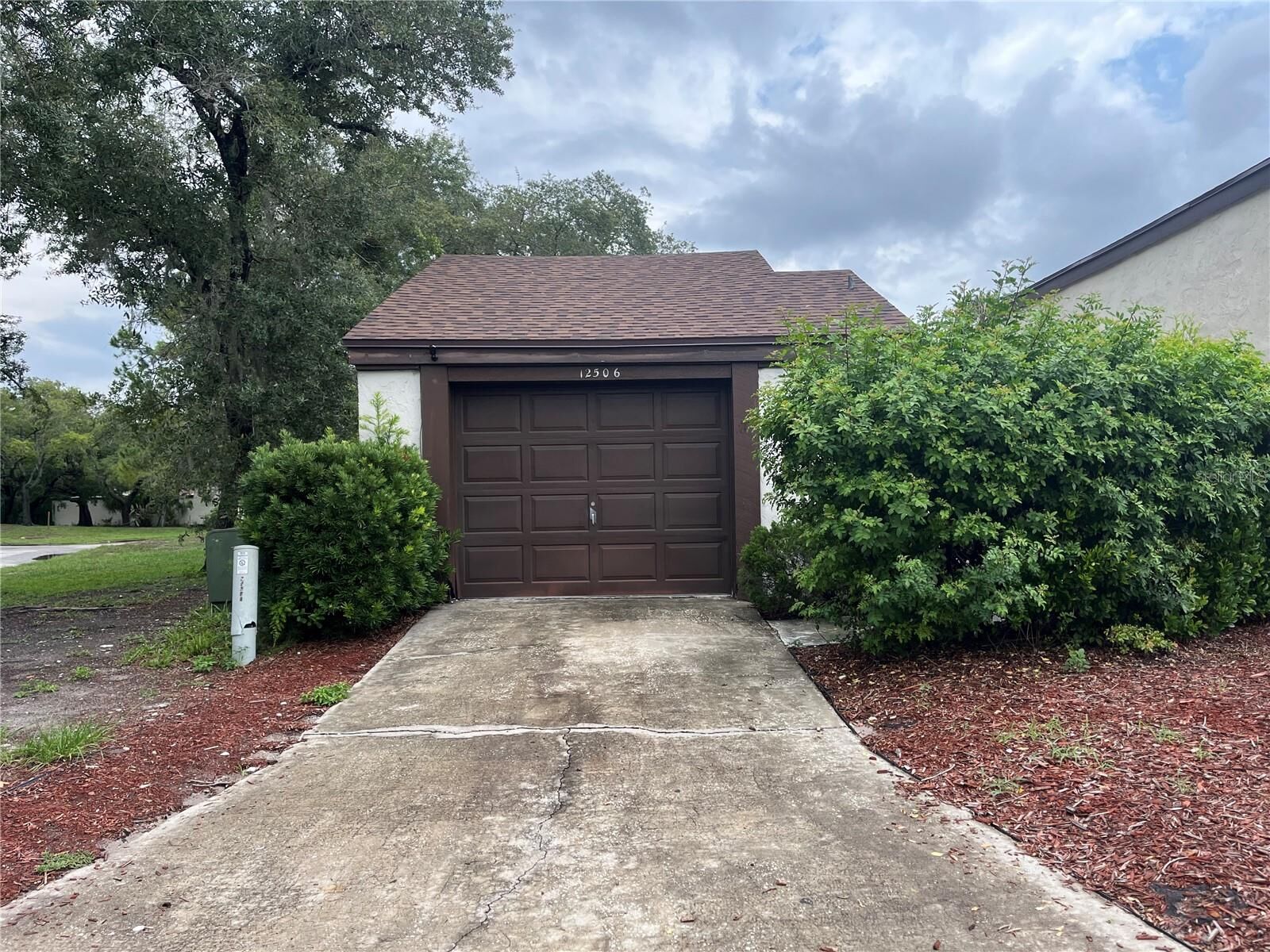 Property Photo:  12506 Fox Croft Lane  FL 34667 