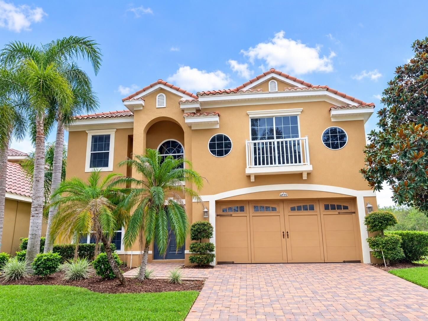 Property Photo:  6935 Brescia Way  FL 32819 