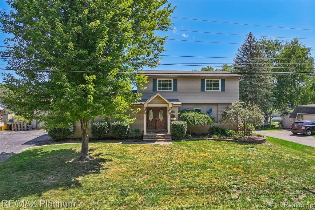 Property Photo: 881 Bogie Lake Road MI 48383 2771