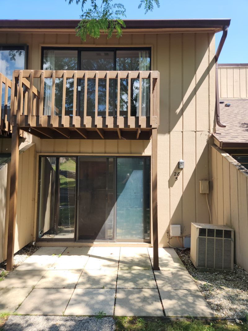 Property Photo:  28 Jamaica Colony 5  IL 60020 
