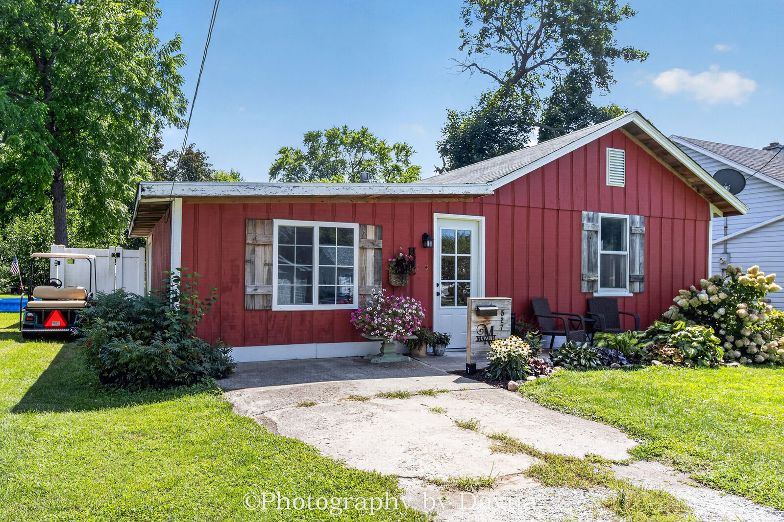 Property Photo:  527 Water Street  IL 60954 