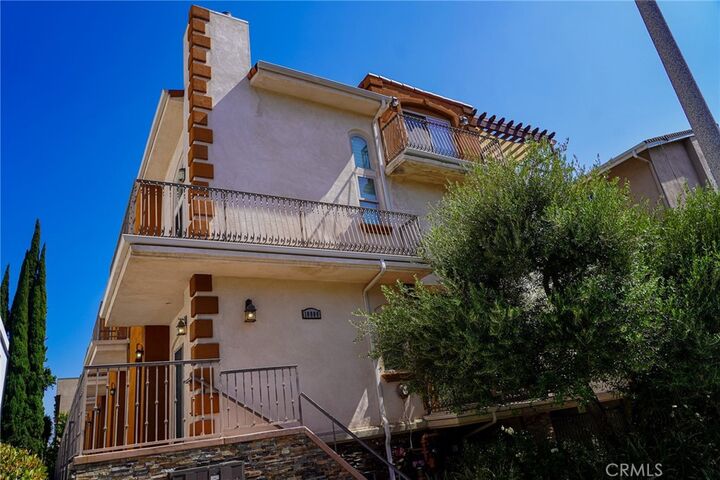 Property Photo: 10809 Hortense CA 91602