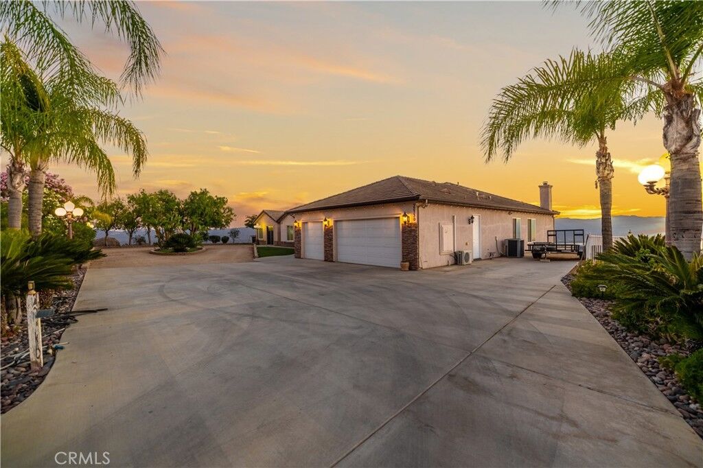 Property Photo: 32330 Elsinore Heights CA 92595