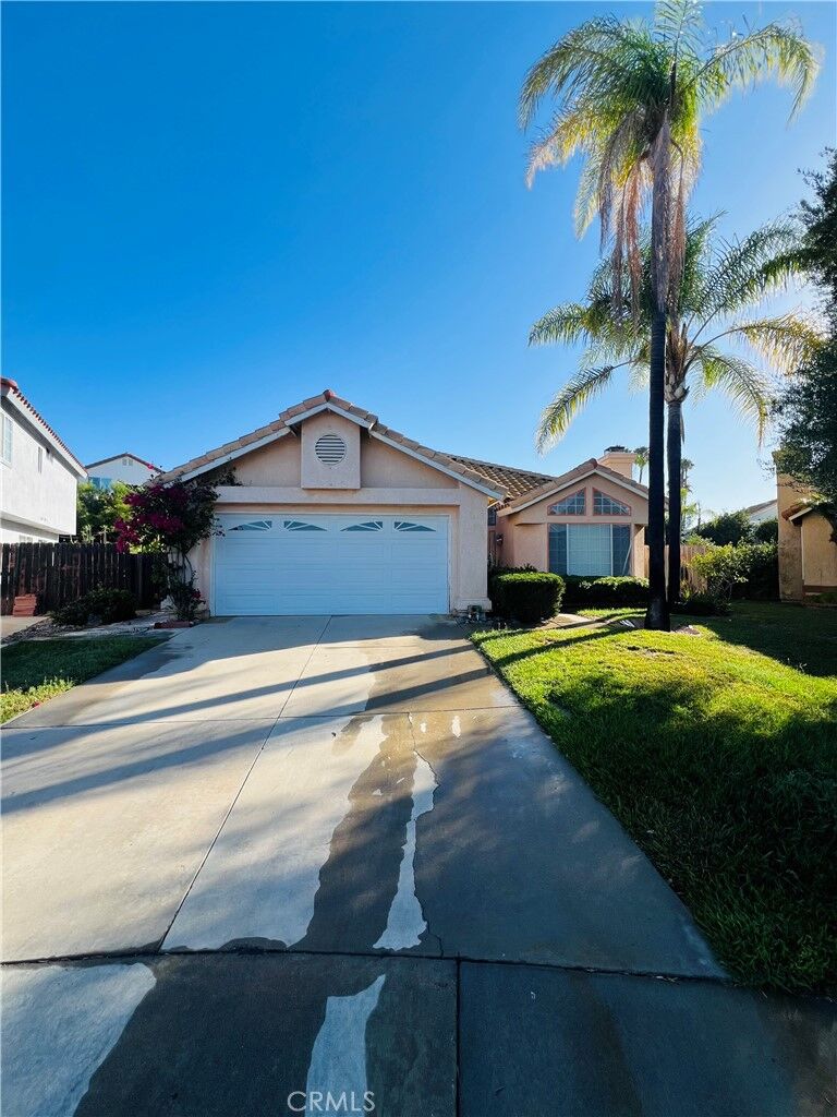 Property Photo:  39611 Kilkare  CA 92562 