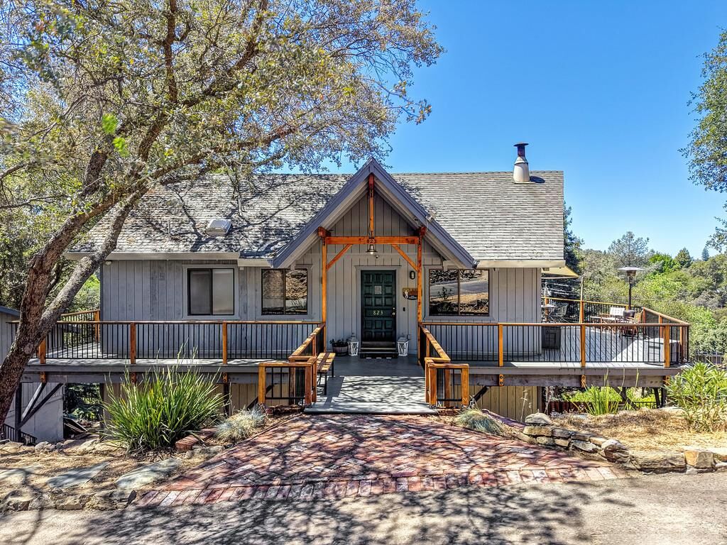 Property Photo: 823 Bonita Drive CA 95762