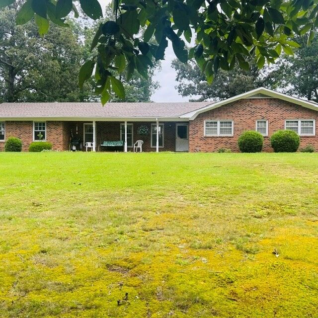 Property Photo:  1030 Stones Rd  TN 38320 
