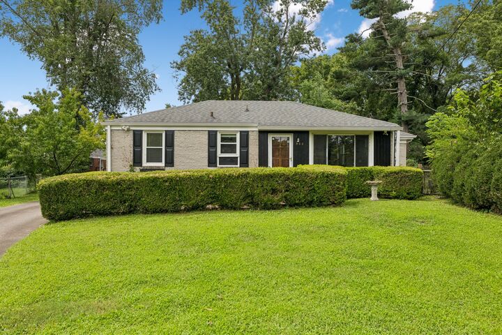 Property Photo:  902 McMahan Ave  TN 37216 