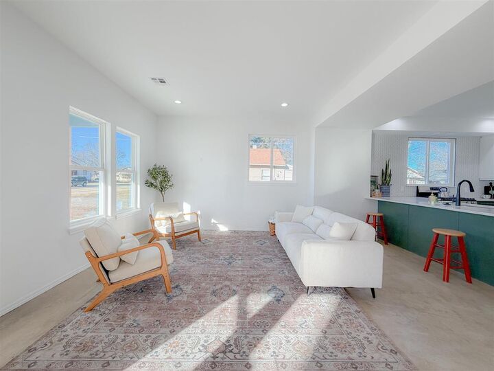 Property Photo:  108 Warwick  OK 74601 