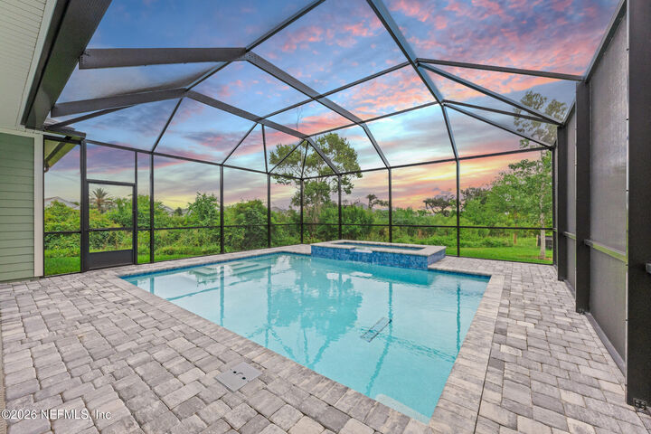 Property Photo: 170 Pasarela Drive FL 32095