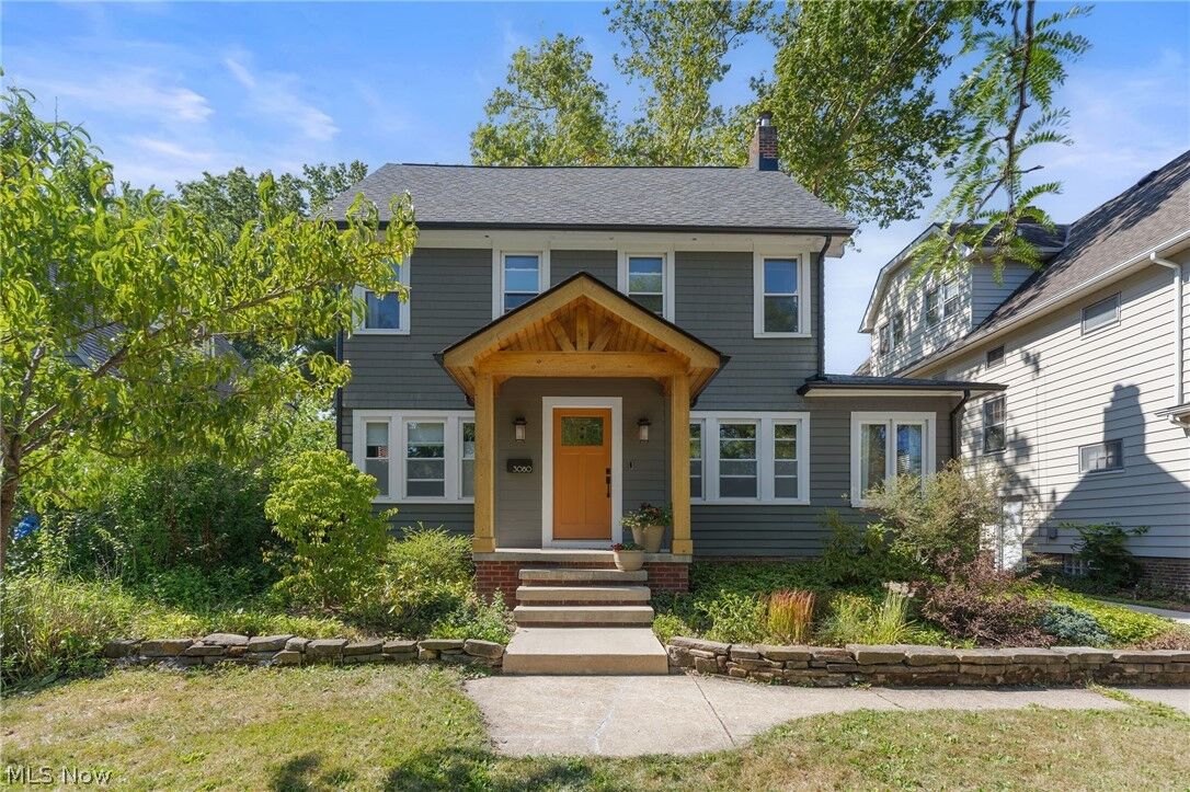 Property Photo: 3080 E Overlook Road OH 44118