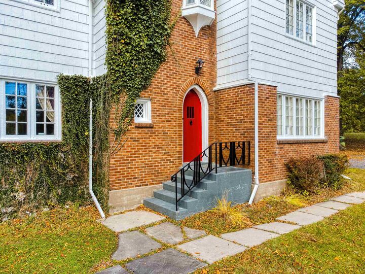 Property Photo: 68 Cottage Street NS B0K 1H0