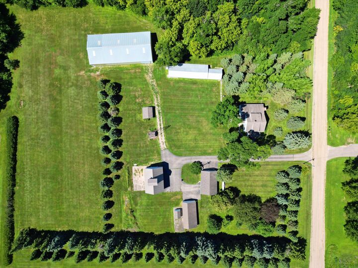 Property Photo: 45251 810th Avenue MN 55342