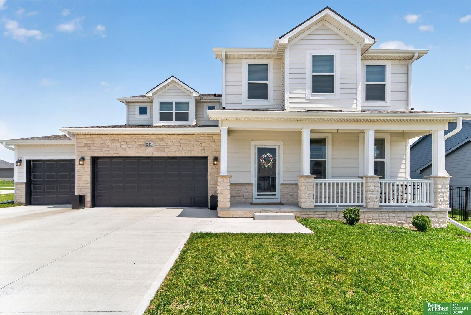 Property Photo: 12103 S 208th Avenue NE 68028