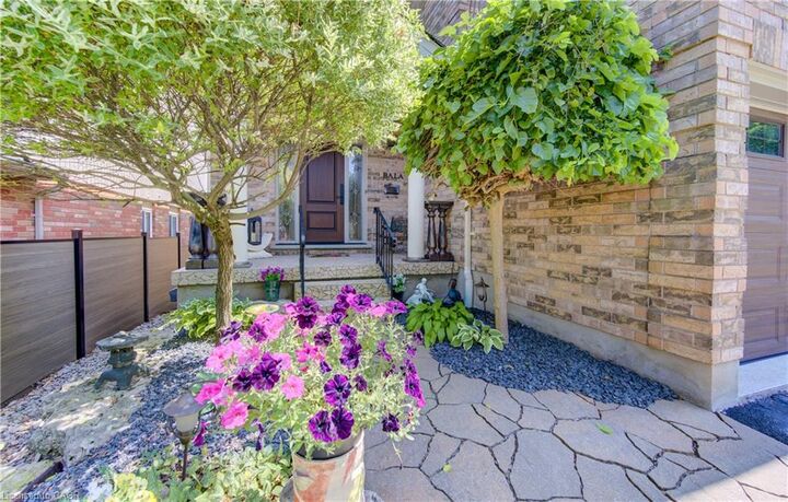 Property Photo:  74 Forest Edge Trail  ON N2P 2L9 