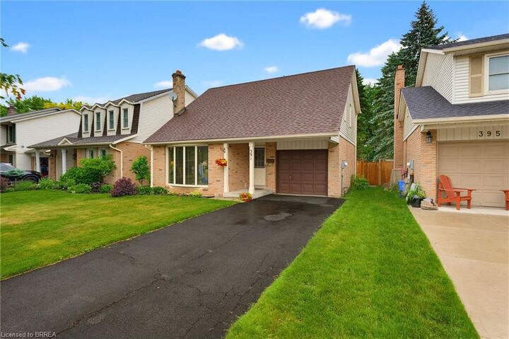 Property Photo: 391 Knightsbridge Crescent ON L9G 3S4