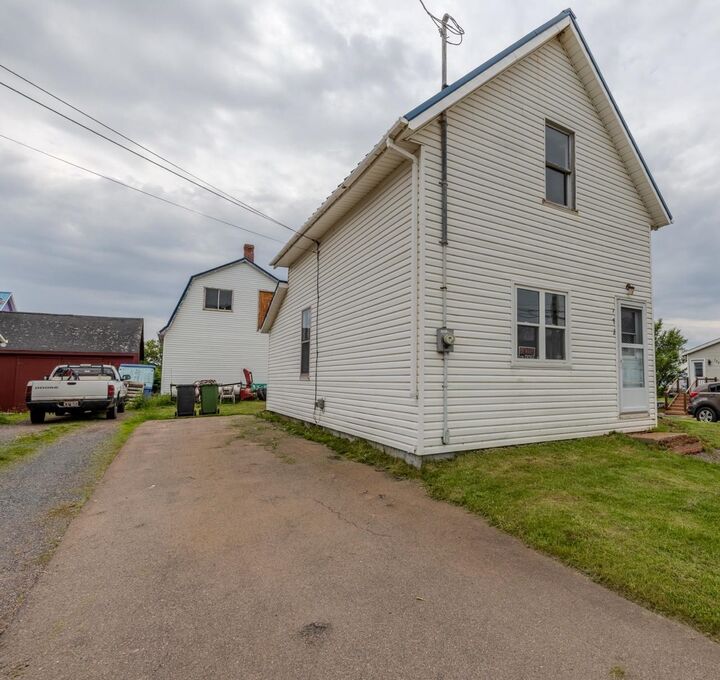 Property Photo: 172 Main Street PE C0B 1X0